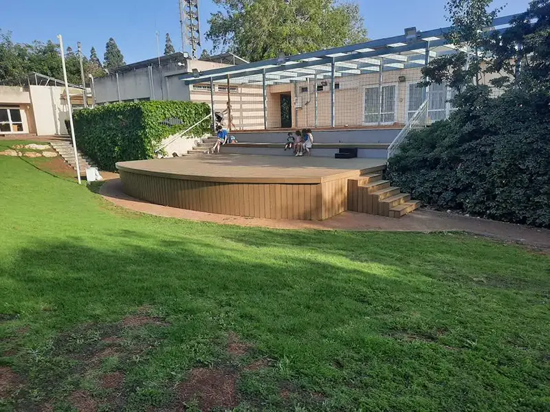 How to Choose the Best WPC Decking for Your Outdoor Space