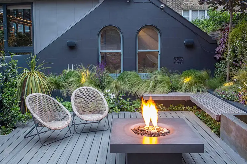 residential patios & gardens